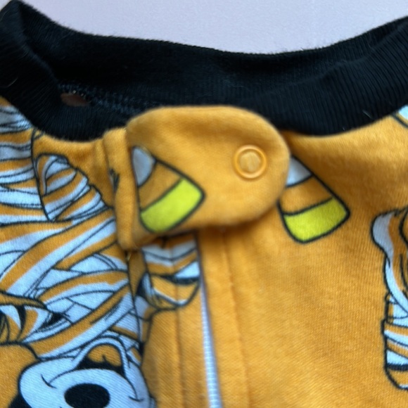 DISNEY NEWBORN ONESIE it’s in Halloween colors with mummy Mickey, candy corn - Picture 8 of 12